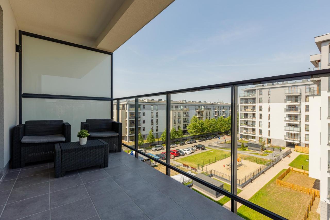 Ursus Sunny Studio For 4 Guests With Parking & Balcony By Noclegi Renters Varsovia Exterior foto